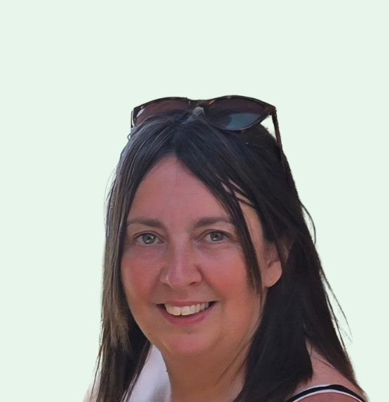 Headshot Claire Thomas